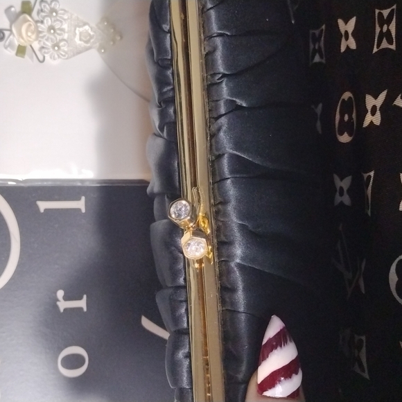 NWOT Nordstrom vintage clutch with gold - Picture 3 of 9